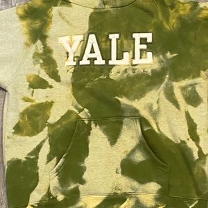 🖤 reverse dye yale sweatshirt (read bio)